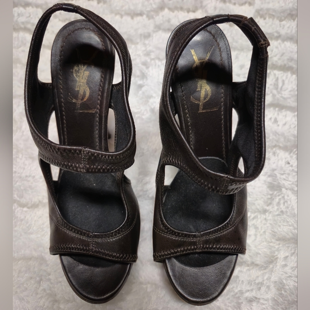 Yves Saint Laurent Women's Black‎ Leather Sandals⚠️⬇️